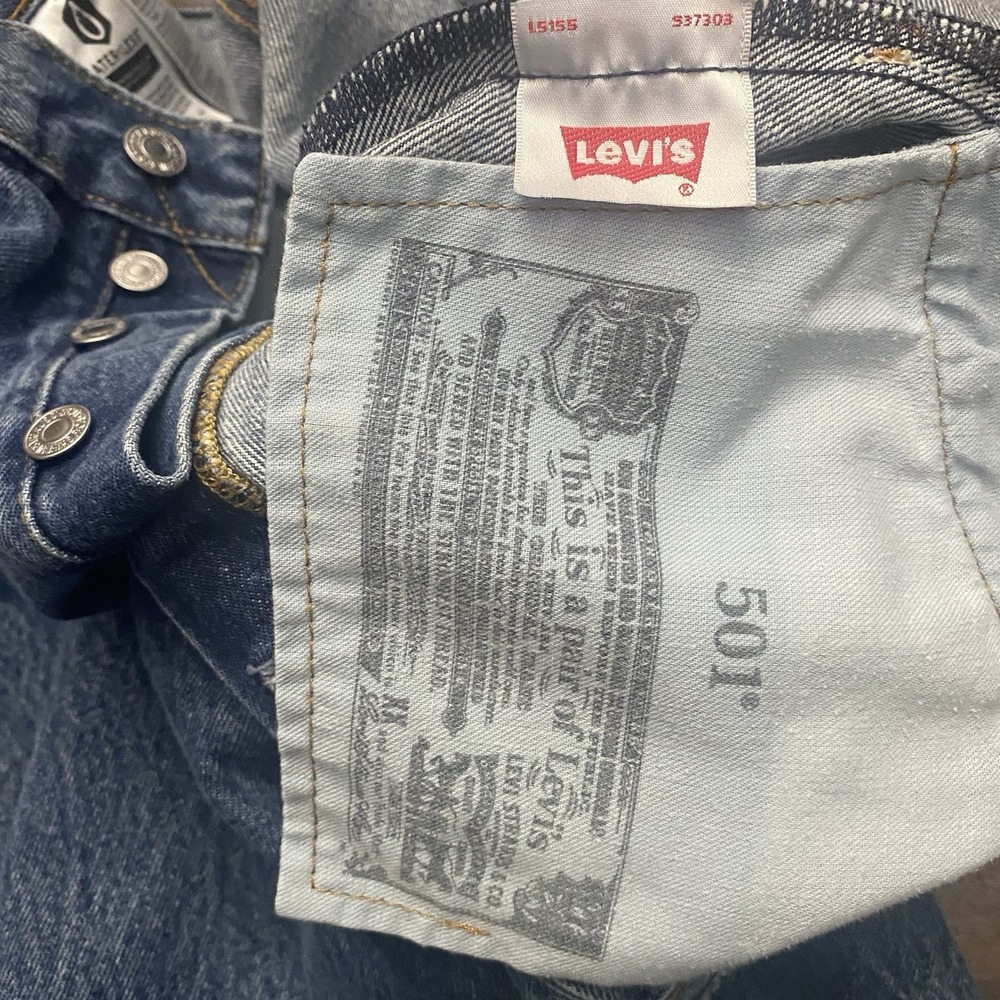 Levis Jeans Button Fly Blue 501 Jeans Mens Straight Leg  Size 38x30 - Picture 6 of 8
